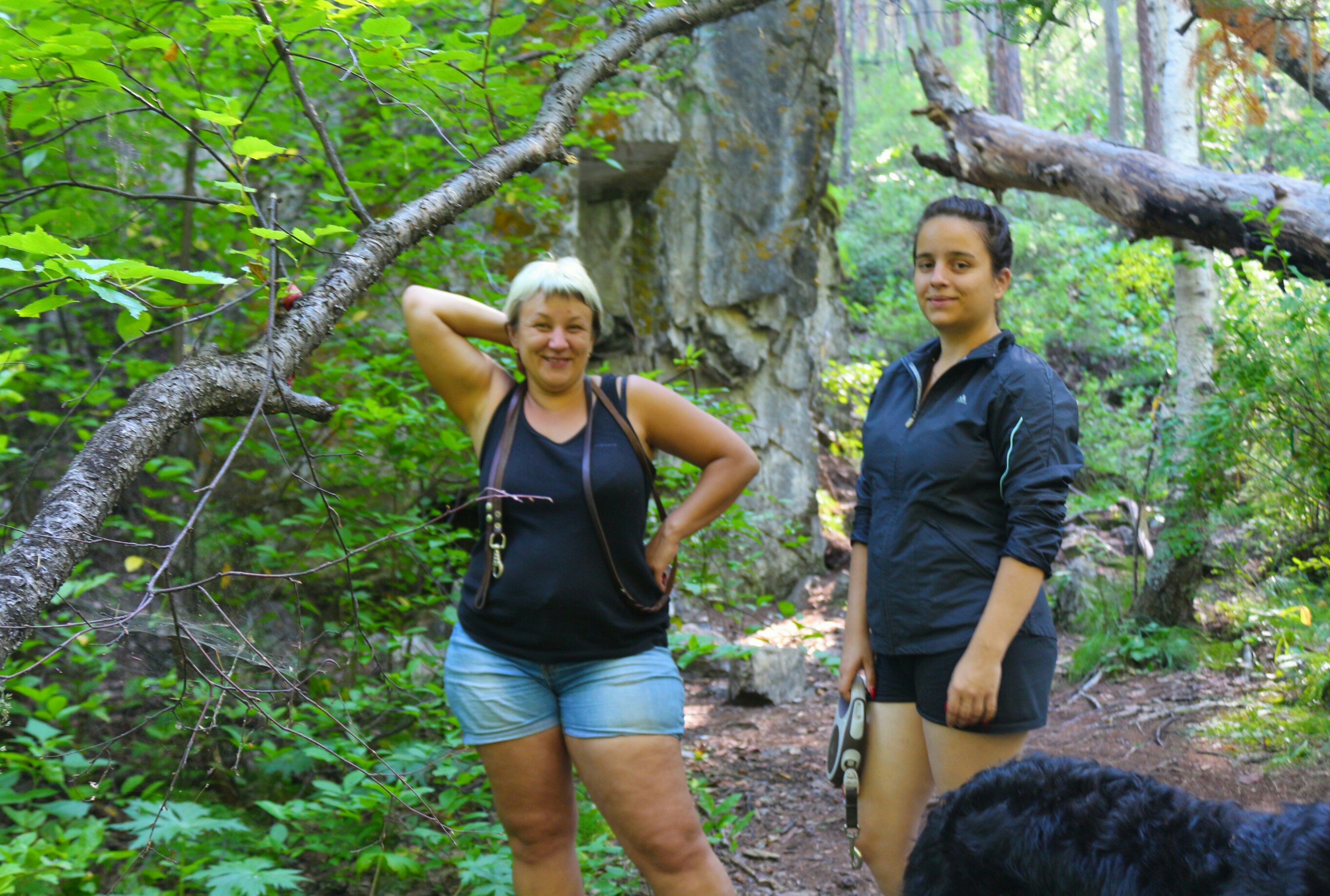 IMG_1247~2-1.jpg